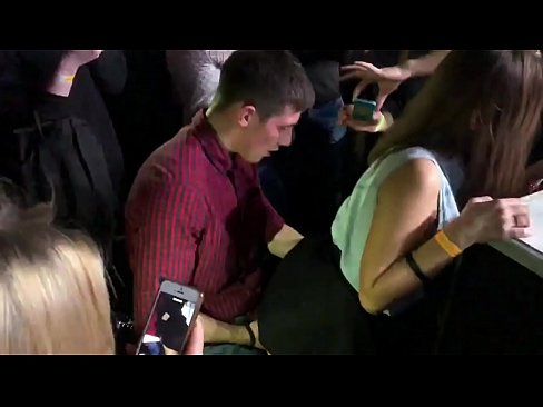 ❤️ Tõeline seks vene ööklubis. 18-aastane vene tüdruk anusesse ja tuppe keppimine ööklubis ️ Kaunis porno at et.hqpornvideos.ru ️❤